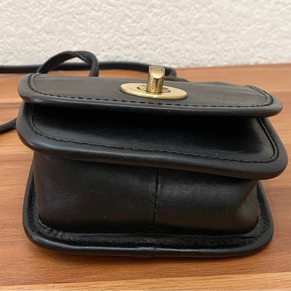 Vintage Black Leather Turnlock Mini Crossbody Bag - Picture 7 of 16